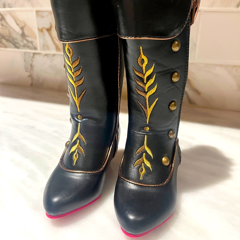 Disney Frozen Ana boots, size 7/8 toddler- Never worn